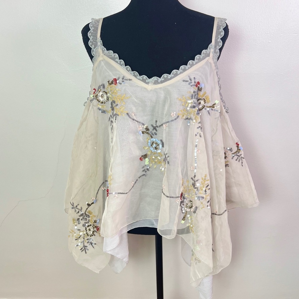 NWT-Let Me Be Anthropologie Camisole XL Cream Sequin Floral Hanky Hem Boho Fairy - Picture 2 of 14